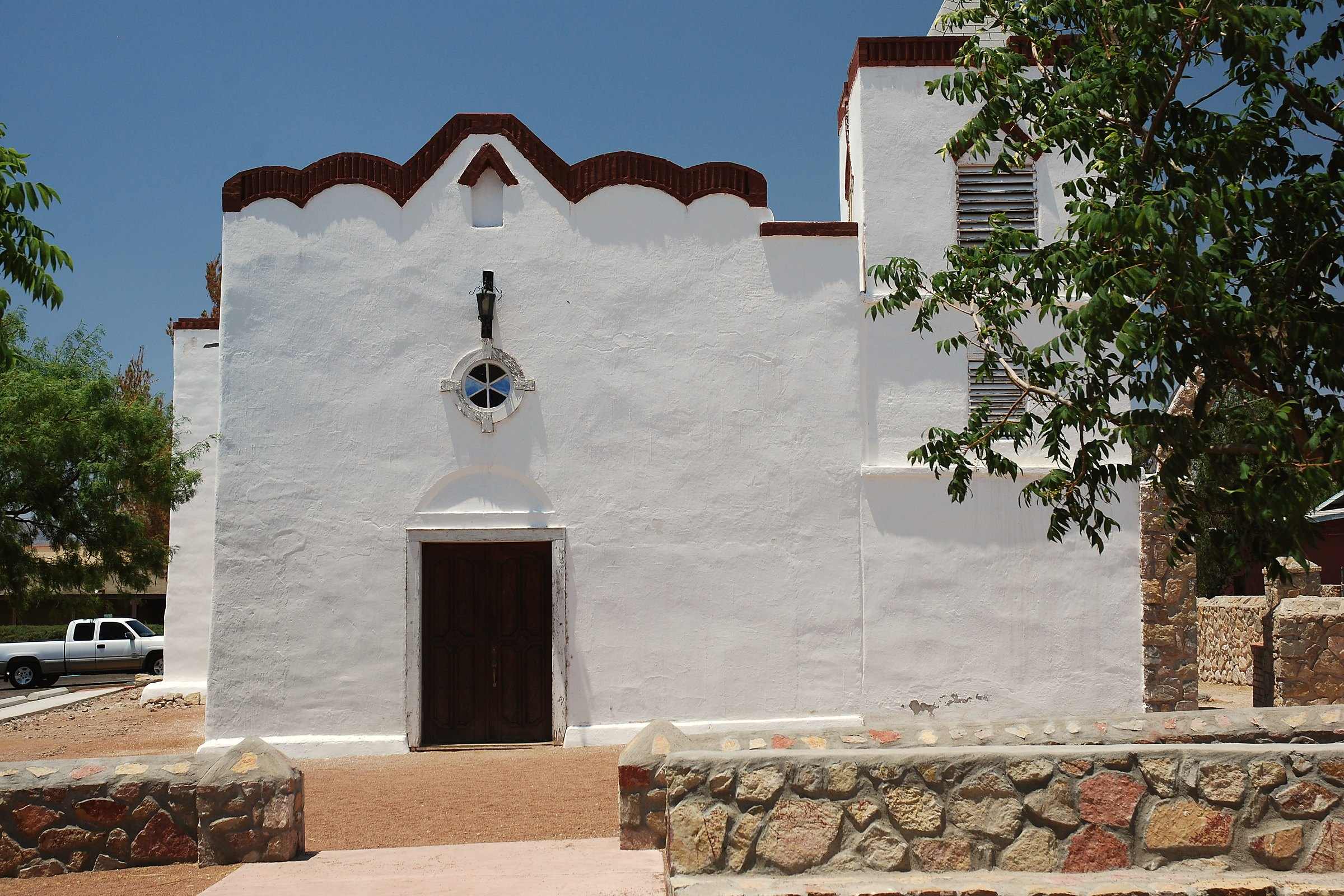 The whitewashed Our Lady of Purification mission church in the village of Doña Ana, New Mexico